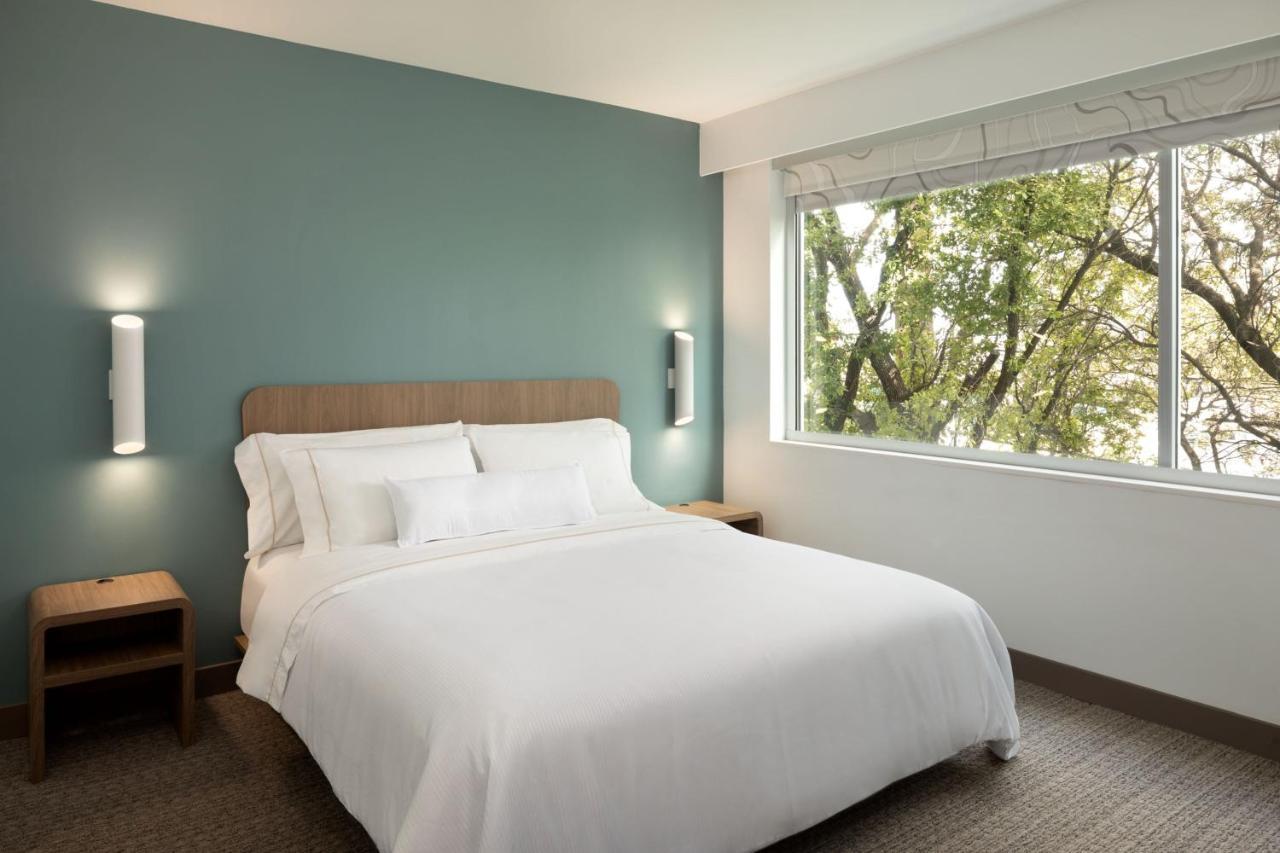 Element Austin At The Domain Hotell Exteriör bild
